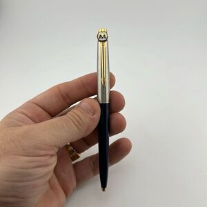 Vintage Parker ball point with Molson pin